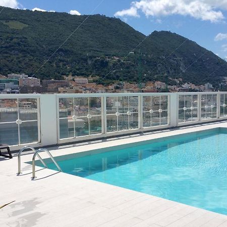 New With Ac Central Suites With Pool Access And Squash Courts! Sleeps Family Or 4 Guests Gibilterra Esterno foto